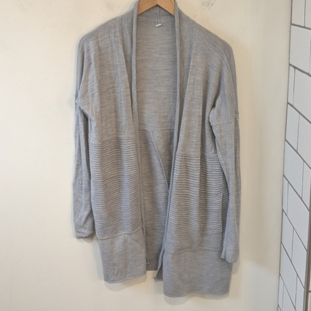 Lululemon Women's Sit in Lotus Wrap II Open Long Cardigan Sweater Size 6?
